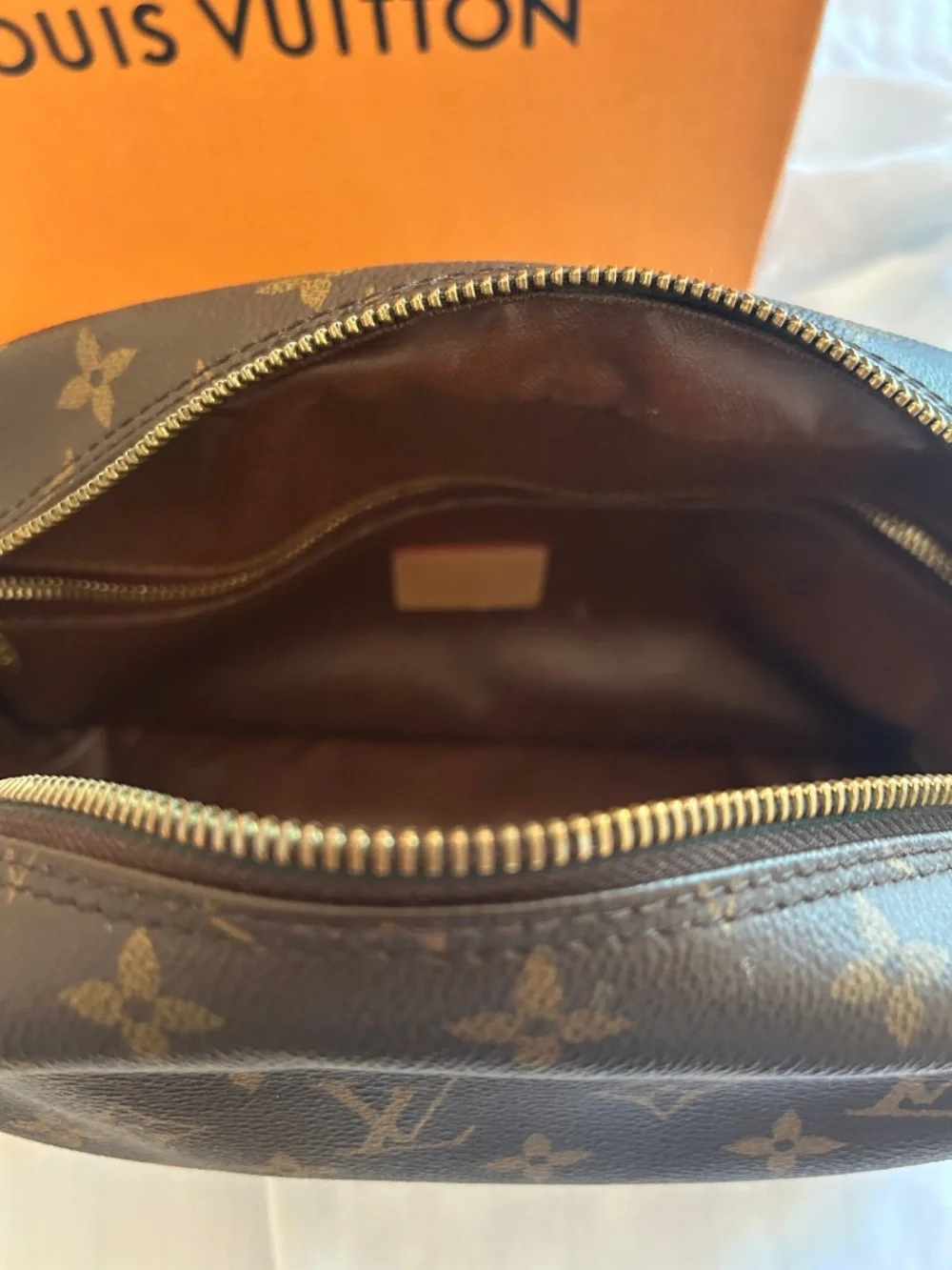 Louis Vuitton dimensions 10